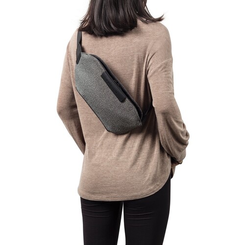 saszetka-zapinana-w-pasie-urban-bumbag-2-full