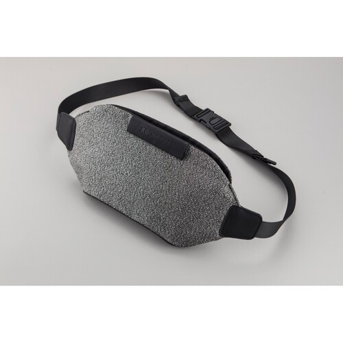 saszetka-zapinana-w-pasie-urban-bumbag-3-full