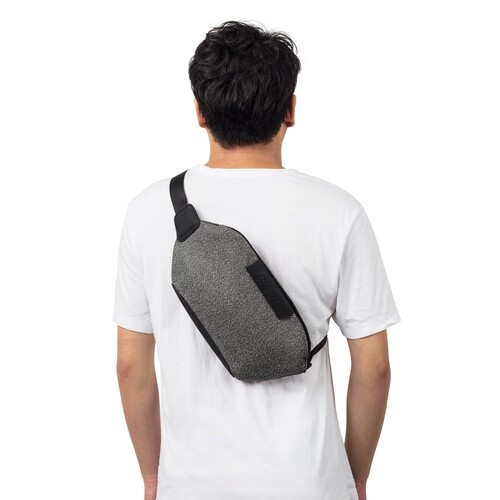 saszetka-zapinana-w-pasie-urban-bumbag-12-full