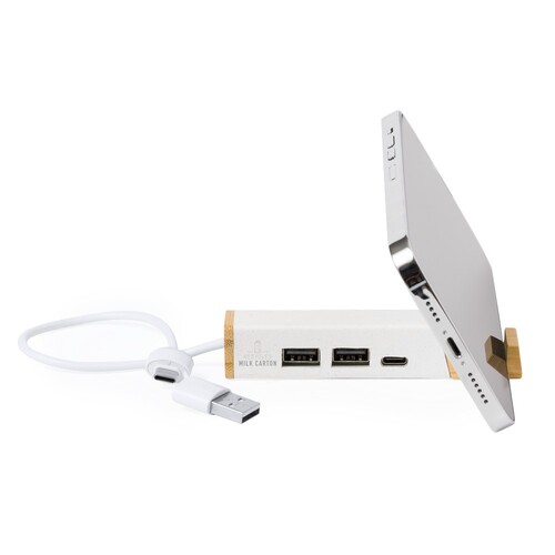 hub-usb-i-usb-typu-c-ze-zrecyklingowanych-kartonikow-po-mleku